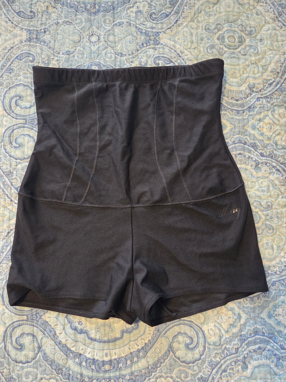 Lot of 4 Women's Shapewear Items - 3 Black, 1 Nude - Size Medium
